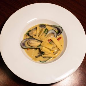 Green curry with coconut milk
