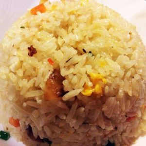 Tojásos sült rizs